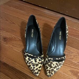 Nine West pumps size 7.5. Excellent condition